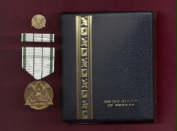 Army's Commanders Award medal for Public Service cased set with ribbon bar and pin