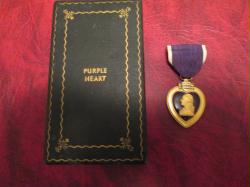 Genuine Vintage WWII Navy and Marine Corps USMC Purple Heart medal and lapel pin in short case