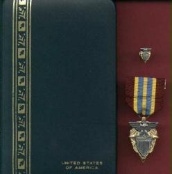 Defense Logistics Agency Meritorious Civilian Service Award medal cased set with lapel pin DLA