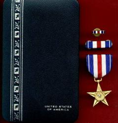 US Silver Star Medal in Case with ribbon bar and lapel pin