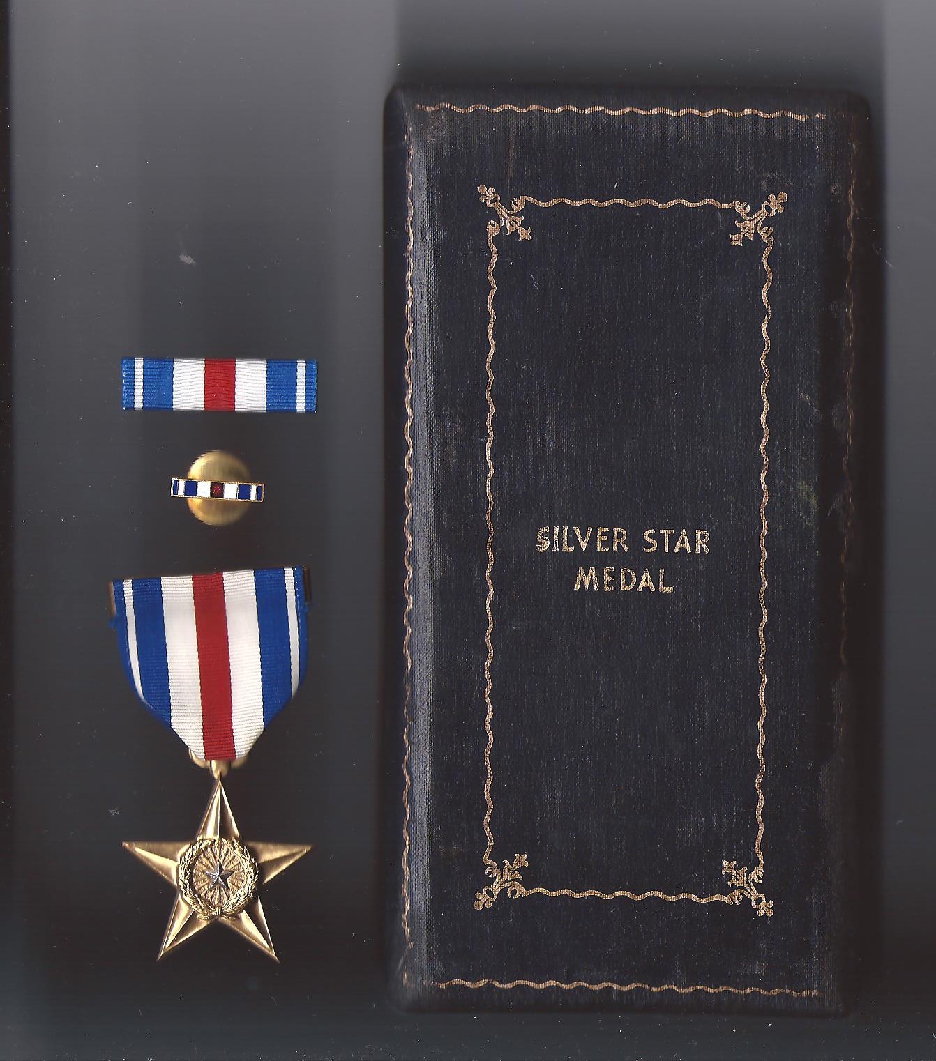 米軍勲章 Silver Star② NumberedWWIISilverStarset.jpg