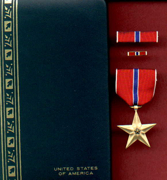 US Star Award in Case with ribbon bar and lapel pin Cased
