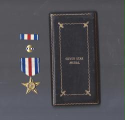 Genuine Vintage WWII Silver Star medal in case with ribbon bar and lapel pin Serial Numbered